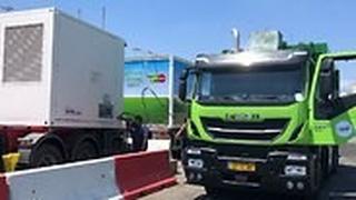 משאית זבל מונעת בגז בחיפה