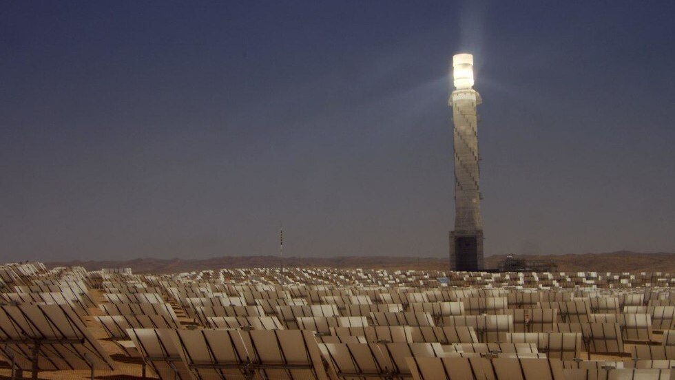 מגדל תחנת הכוח הסולארית באשלים