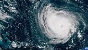 התקרבות סופת הוריקן פלורנס