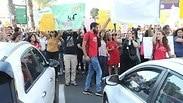 הפגנה של מאות עובדים סוציאליות בקרית הממשלה