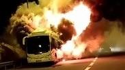 אוטובוס עולה באש בכביש 1