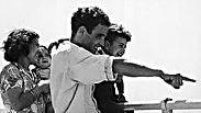 משפחת עולים חדשים מאלג'יריה מגיעה לנמל חיפה, ישראל, 1953