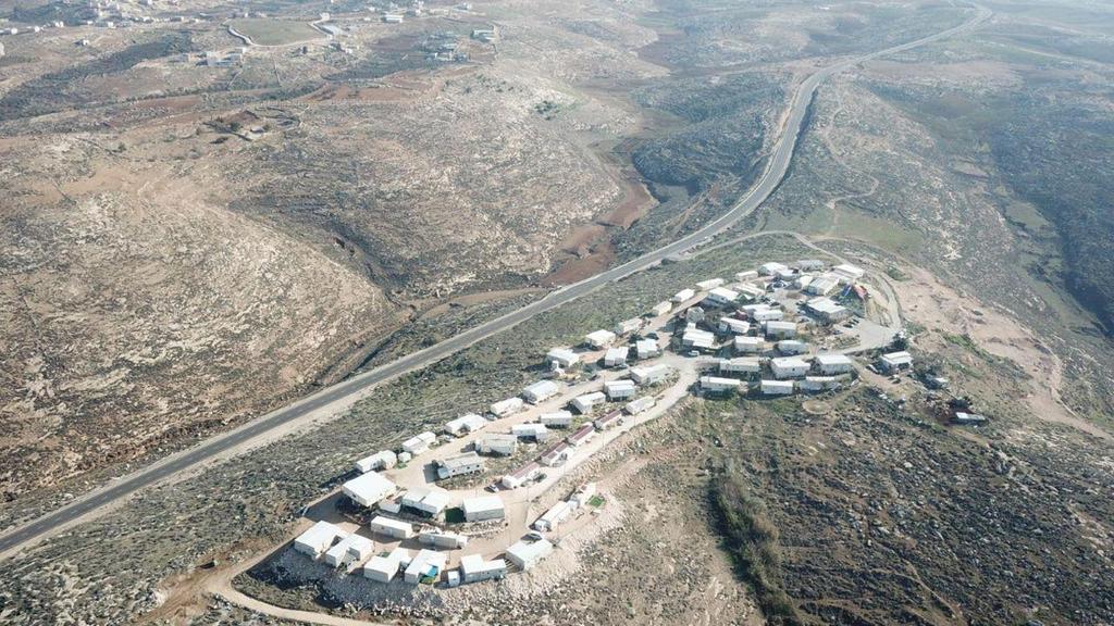 An illegal outpost in the South Hebron Hills (Photo: Courtesy) עשהאל מאחז יישוב התנחלות דרום הר חברון
