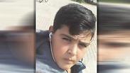שוטרים רודפים אחרי אחמד זועבי פליט סורי בן 14 ב ביירות לבנון