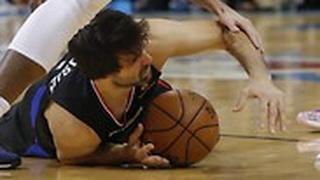 תיאודוסיץ' בפעולה