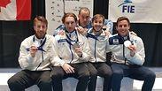 נבחרת ישראל עם המדליות