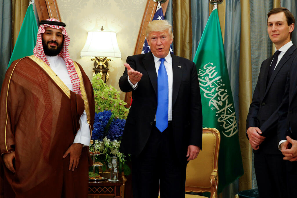 Saudi Crown Prince Mohammed bin Salman, Donald Trump and Kushner, May 2017 (Photo: Reuters) טראמפ, קושנר ובן סלמאן בריאד, סעודיה, מאי 2017