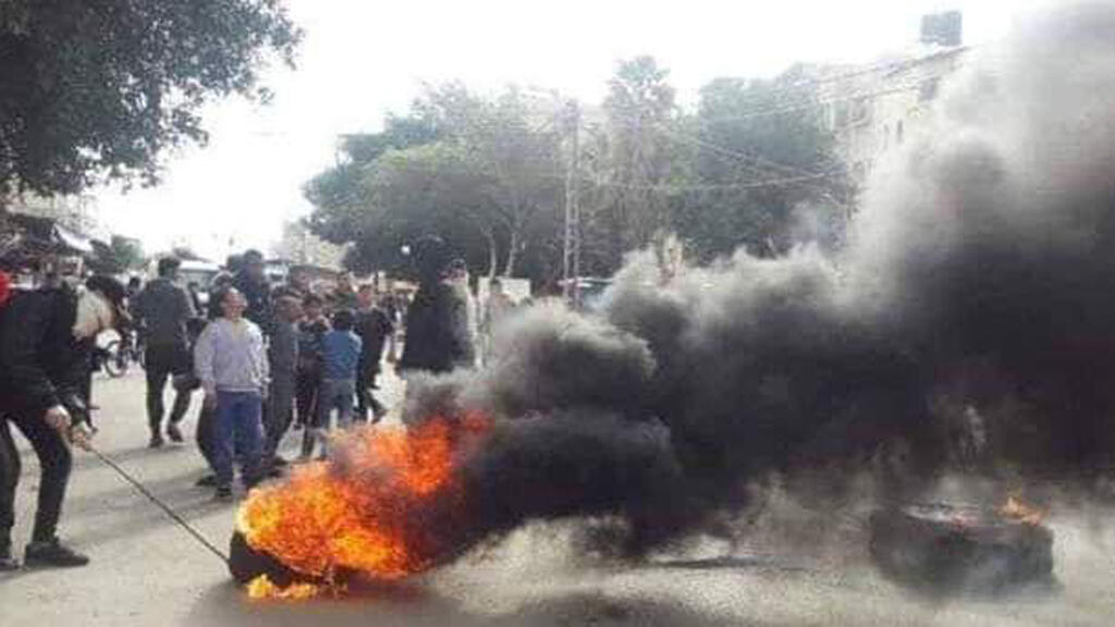  הפגנות חריגות בעזה נגד "יוקר המחיה"; חמאס מנסה לדכא המחאה