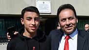 רמי שחאטה עם אביו ילד מצרי קיבל אזרחות ב איטליה הציל את חבריו מחטיפה