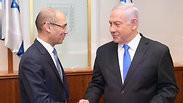 נגיד בנק ישראל אמיר ירון מגיש את דוח בנק ישראל לשנת 2018 לראש הממשלה בנימין נתניהו