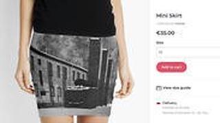 חצאית עם הדפס של מחנה אושוויץ