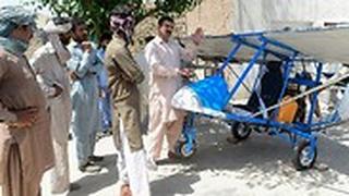 פקיסטן מוחמד פיאז בנה מטוס מ ריקשה