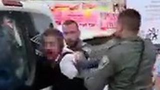 שוטרי מג"ב תוקפים ילד חרדי בירושלים