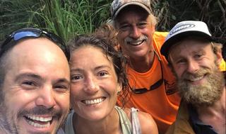 ארה"ב הוואי אמנדה אלר שרדה 17 יום ביער מדריכת יוגה