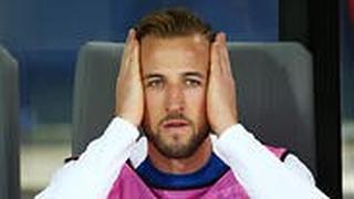 הארי קיין פתח על הספסל