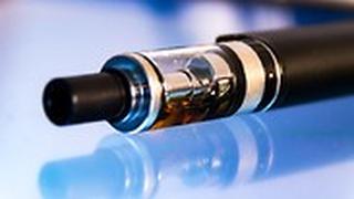 צילום של סיגריה אלקטרונית