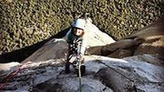 סלה שניטר ילדה בת 10 טיפסה עם אביה על מצוק אל קפיטן בפארק יוסמיטי קליפורניה ארה"ב