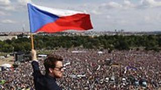 צ'כיה הפגנה ב פראג נגד אנדרה באביש ראש הממשלה