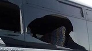 אלמונים יידו אבנים אל עבר אוטובוס של חברת ״מטרופולין״ שעבד בנתניה
