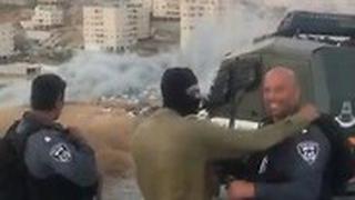 קצין חבלה מתמוגג מהריסת בניין במזרח ירושלים