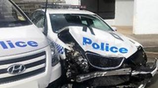 רכב עם סמים התנגש בניידת משטרה אוסטרליה