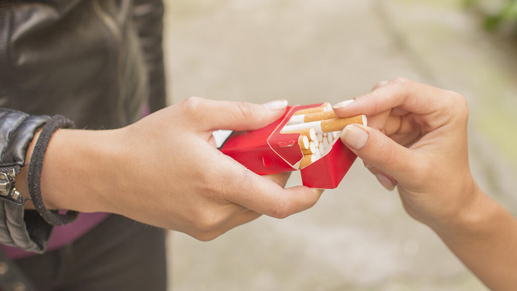 Сигареты (Фото: shutterstock) אילוס אילוסטרציה סיגריה סיגריות