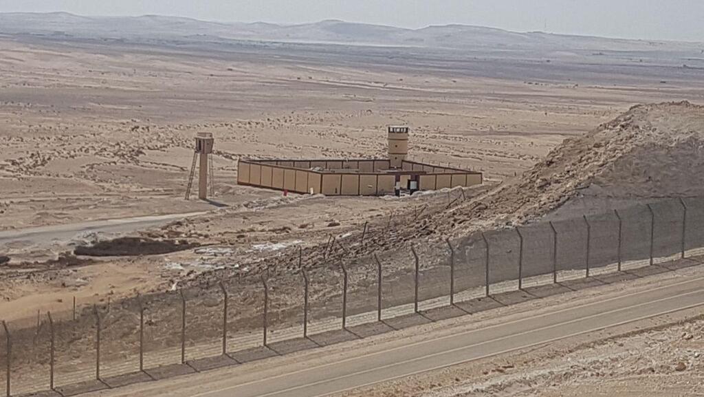 חילופי אש כבדים בין צה"ל לחוליות מבריחי סמים מסיני בגבול מצרים