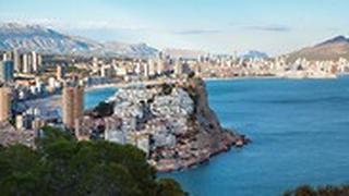 אילוסטרציה בנידורם חוף קוסטה בלנקה ספרד