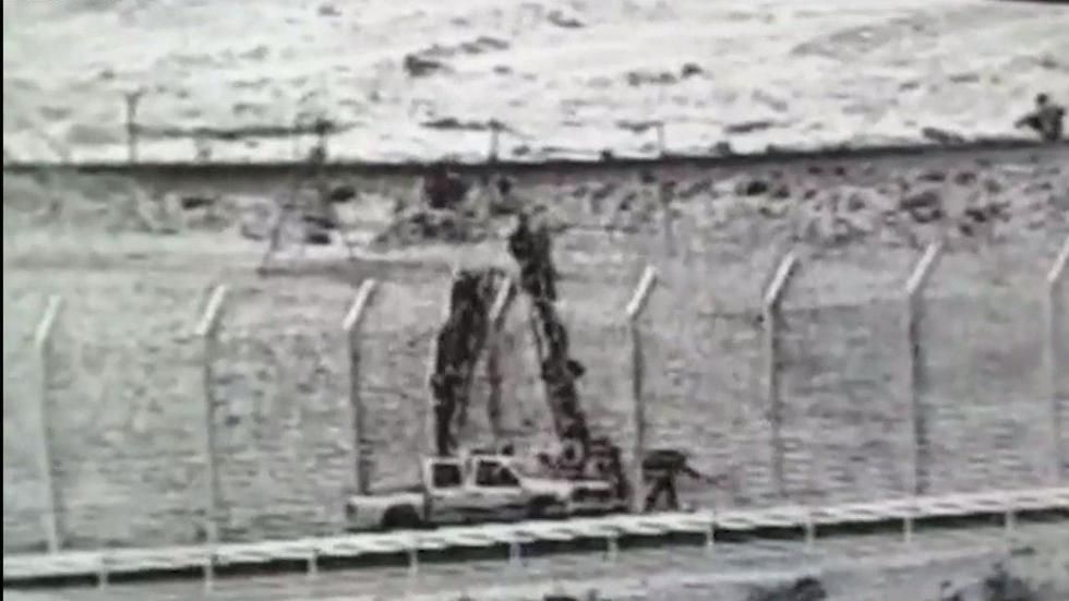 Archive: A drug smuggling attempt along Israeli-Egyptian border, August 15, 2019 (Photo: Yoav Zitun) חילופי אש כבדים בין צה"ל לחוליות מבריחי סמים מסיני בגבול מצרים