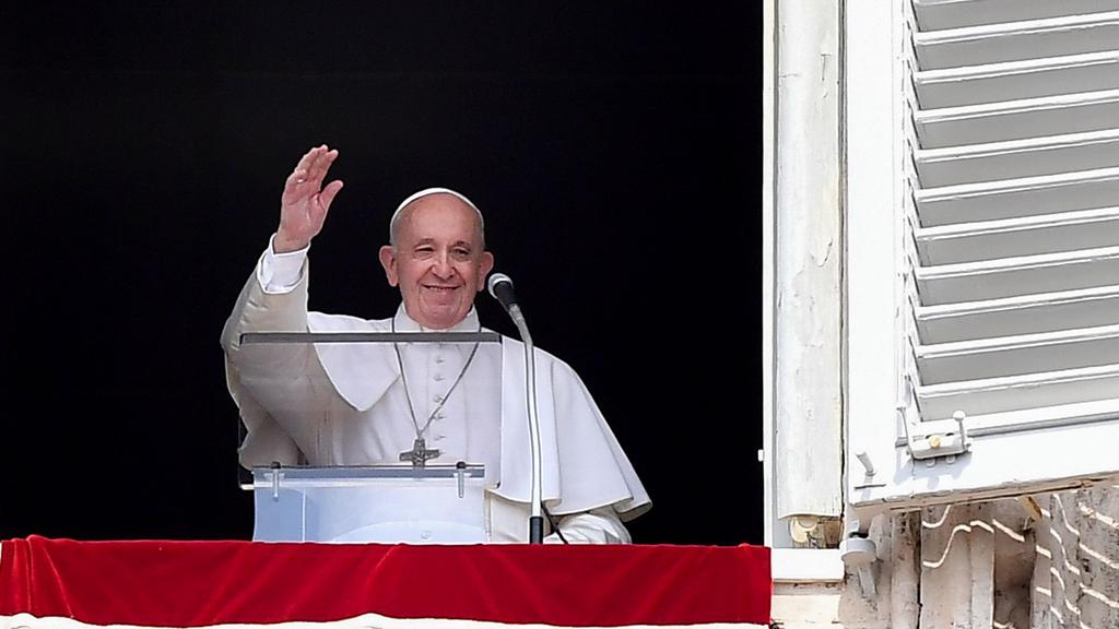 האפיפיור  פרנסיסקוס ותיקן