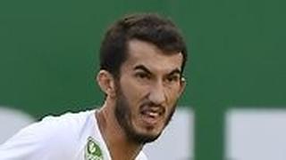 סטפן ספירובסקי במאבק עם אבי ריקן