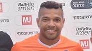 פריירה בין סוכנו איתן מזרחי ומשה דמאיו