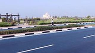 קטאר דוחא כביש ראשי נצבע ב כחול