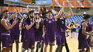 שחקני נהריה חוגגים