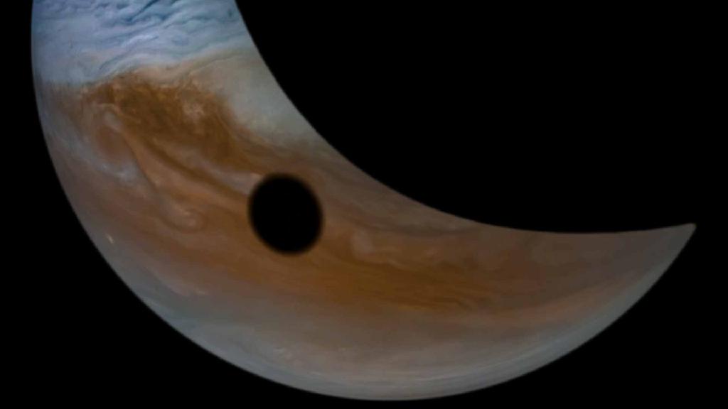 Луна (Фото: NASA) התמונות עובדו על ידי מדען בנאס"א