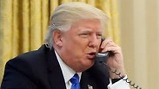 ארכיון נשיא ארה"ב דונלד טראמפ מדבר ב טלפון