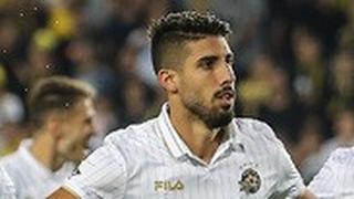 שחקני מכבי תל אביב חוגגים