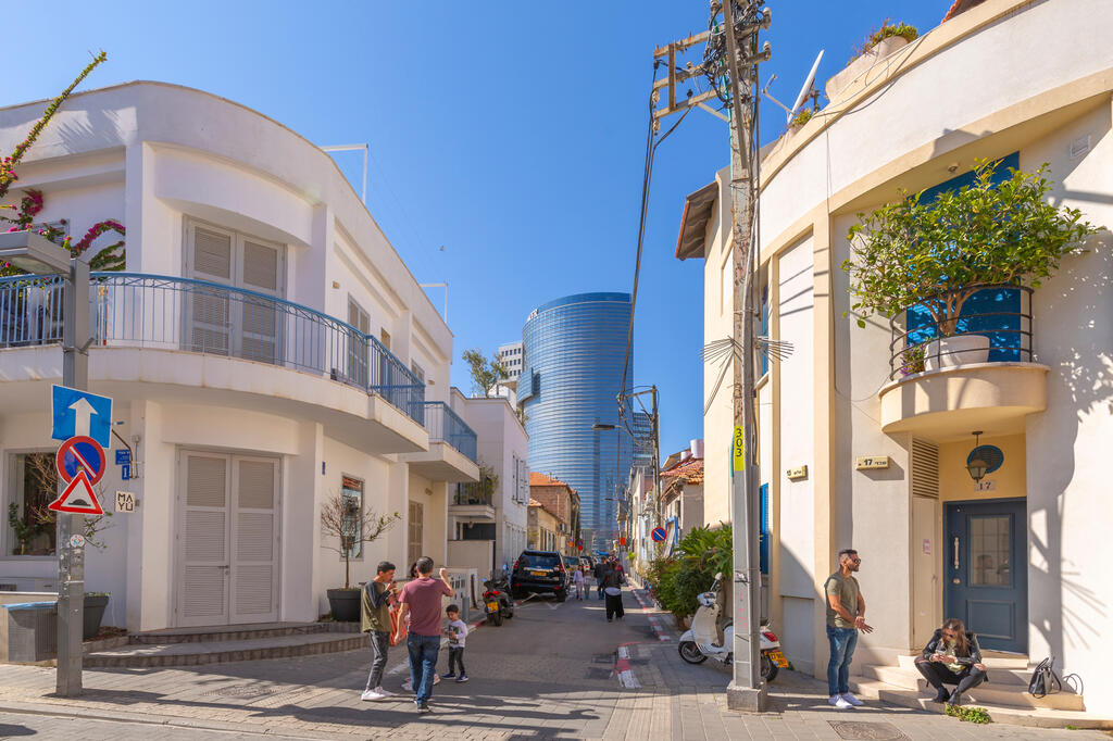 Neve Tzedek (Photo: Frank Fell Media/Shutterstock.com) אנשים