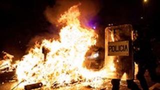 ברצלונה קטלוניה ספרד הפגנה מהומות אחרי מאסר למנהיגי הבדלנים