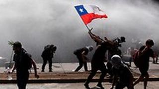 סנטיאגו צ'ילה מהומות הפגנות מחאה על מחירי התחבורה הציבורית ויוקר המחיה