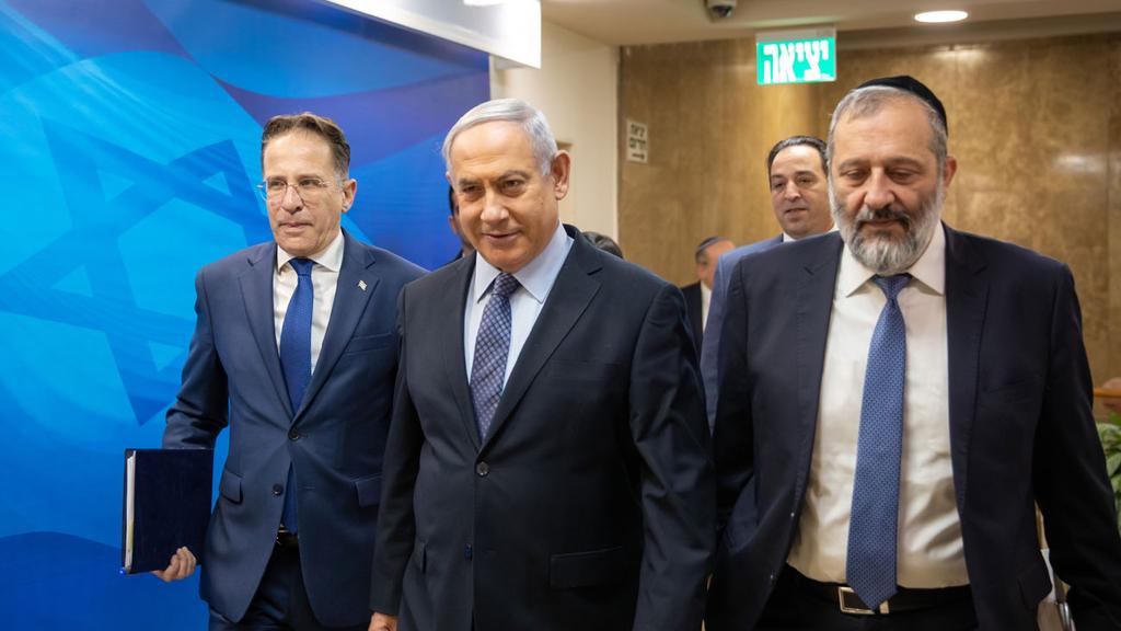  Benjamin Netanyahu with Shas leader Aryeh Deri 