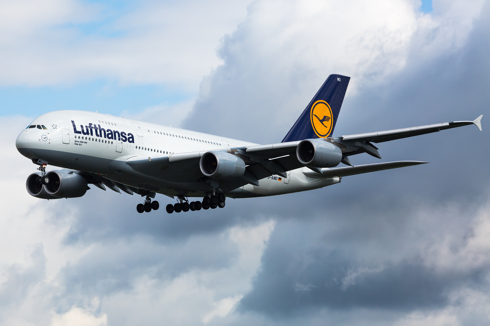 Lufthansa airplane 