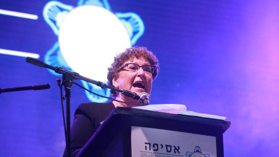 מרים פרץ במעגלי שיח לזכרו של יצחק רבין בכיכר רבין בתל אביב
