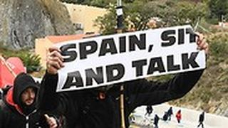 מפגינים קטלוניה חסמו מעבר גבול בין ספרד צרפת