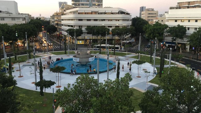 Bauhaus in Tel Aviv, Dizengoff Square