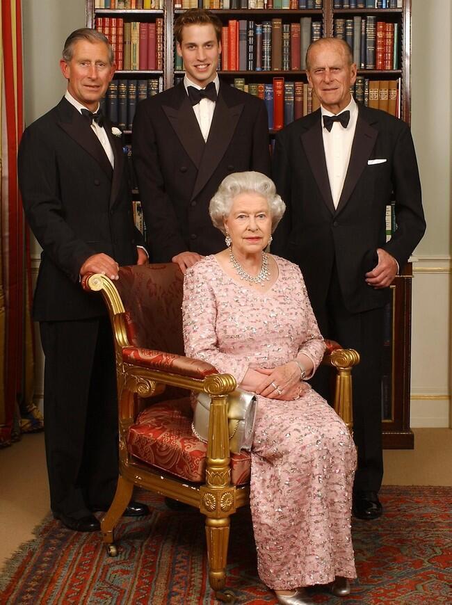 המלכה אליזבת והגברים של הארמון
