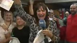 ספרד כתבת זכתה ב הגרלה הגרלת לוטו חגיגות שידור חי