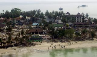 האי קופיפי לאחר הצונאמי ב-2004