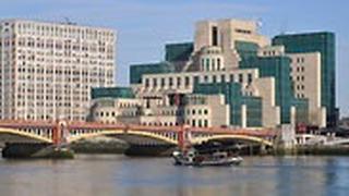 בניין sis סוכנות ביון מודיעין בריטניה לונדון MI6