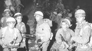 חיילים שחזרו ממבצע בלבנון כפעולת תגמול על חטיפת רוזנווסר